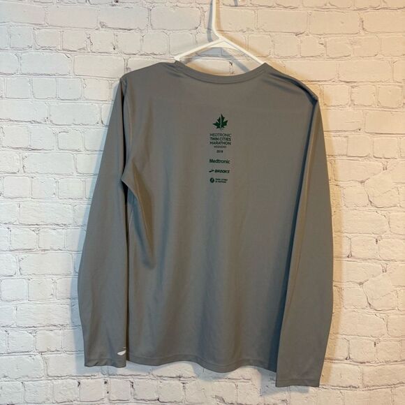 Brooks 10 Mile Marathon Long sleeve shirt size Large - Picture 3 of 5